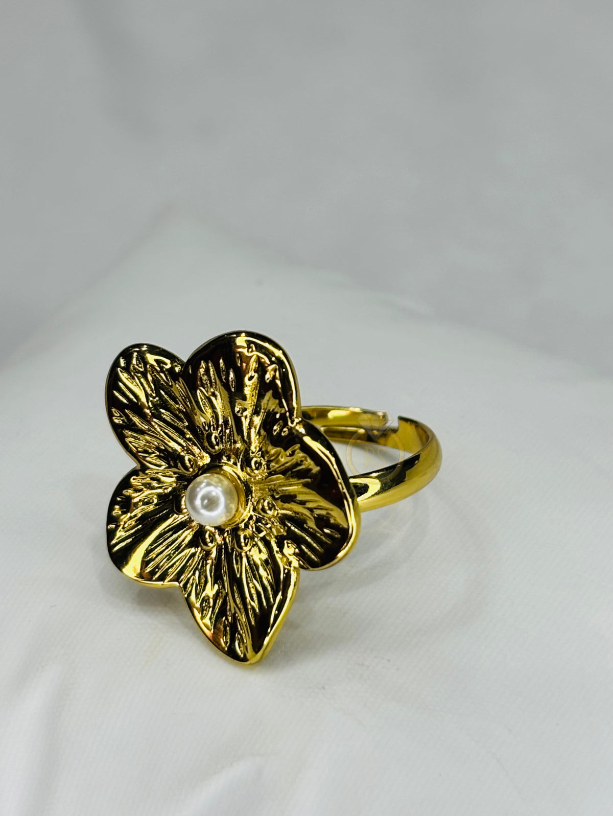 Floral Pearl Ring