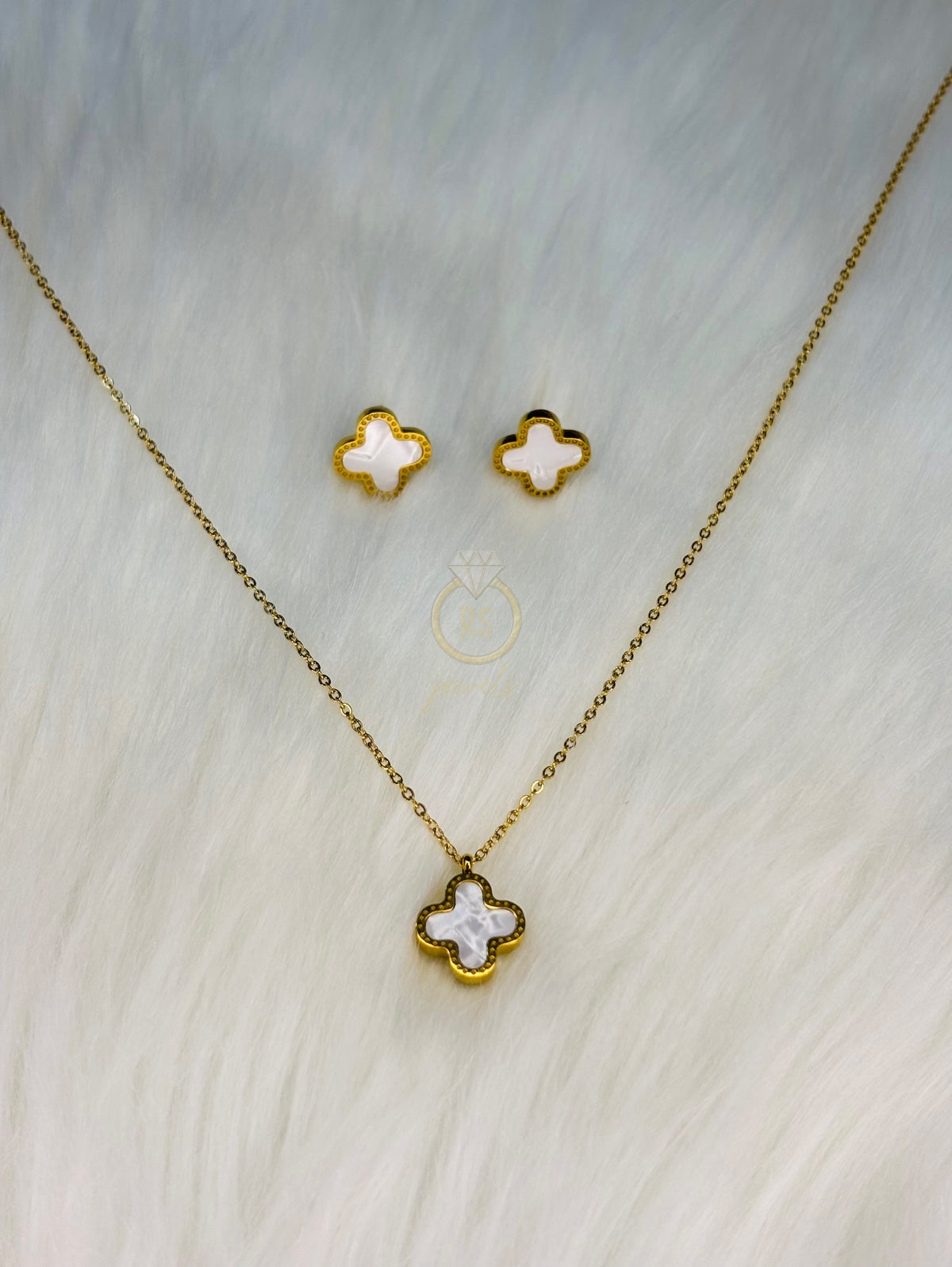 White Clover Set