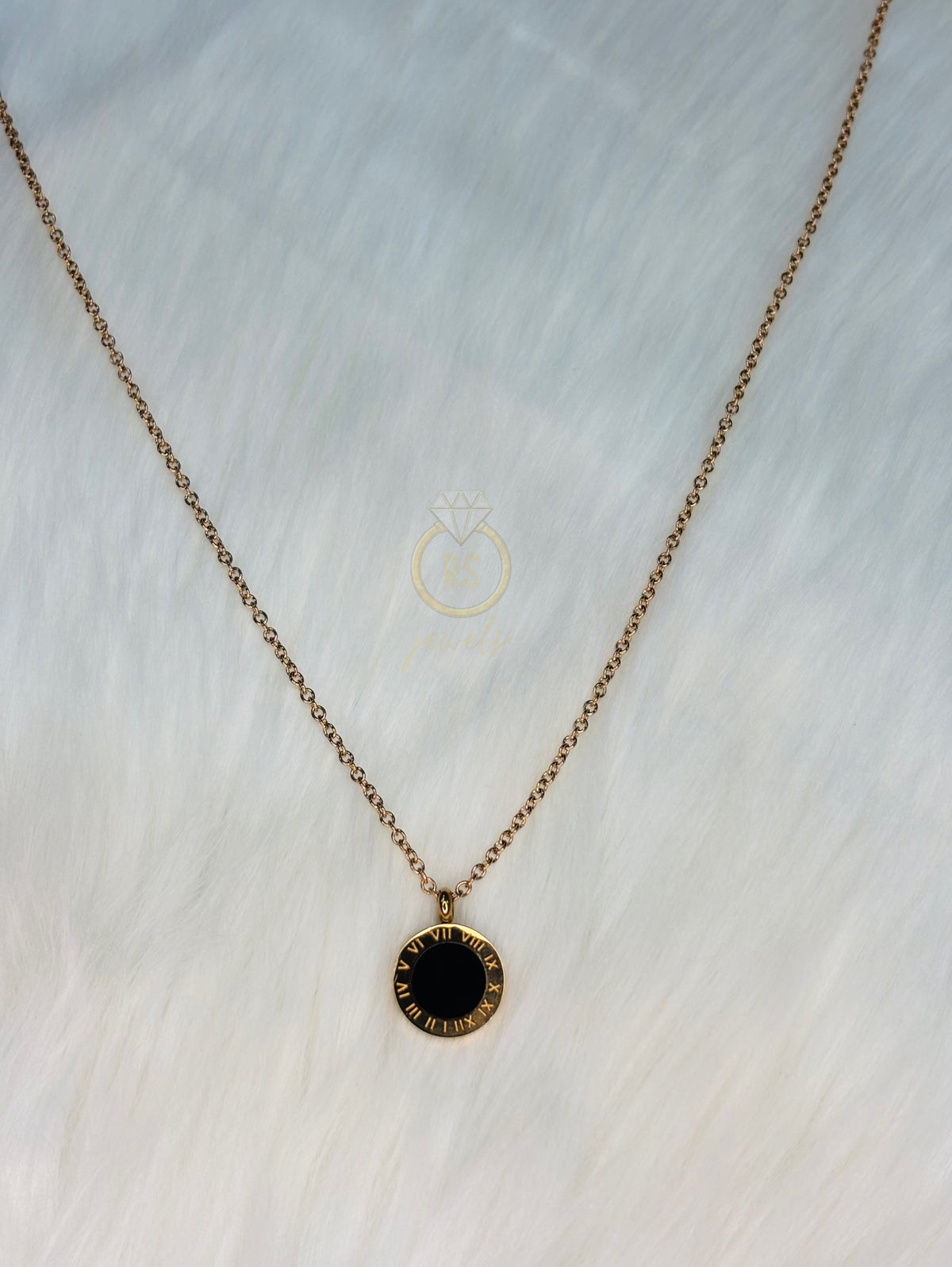 Roman Pendant
